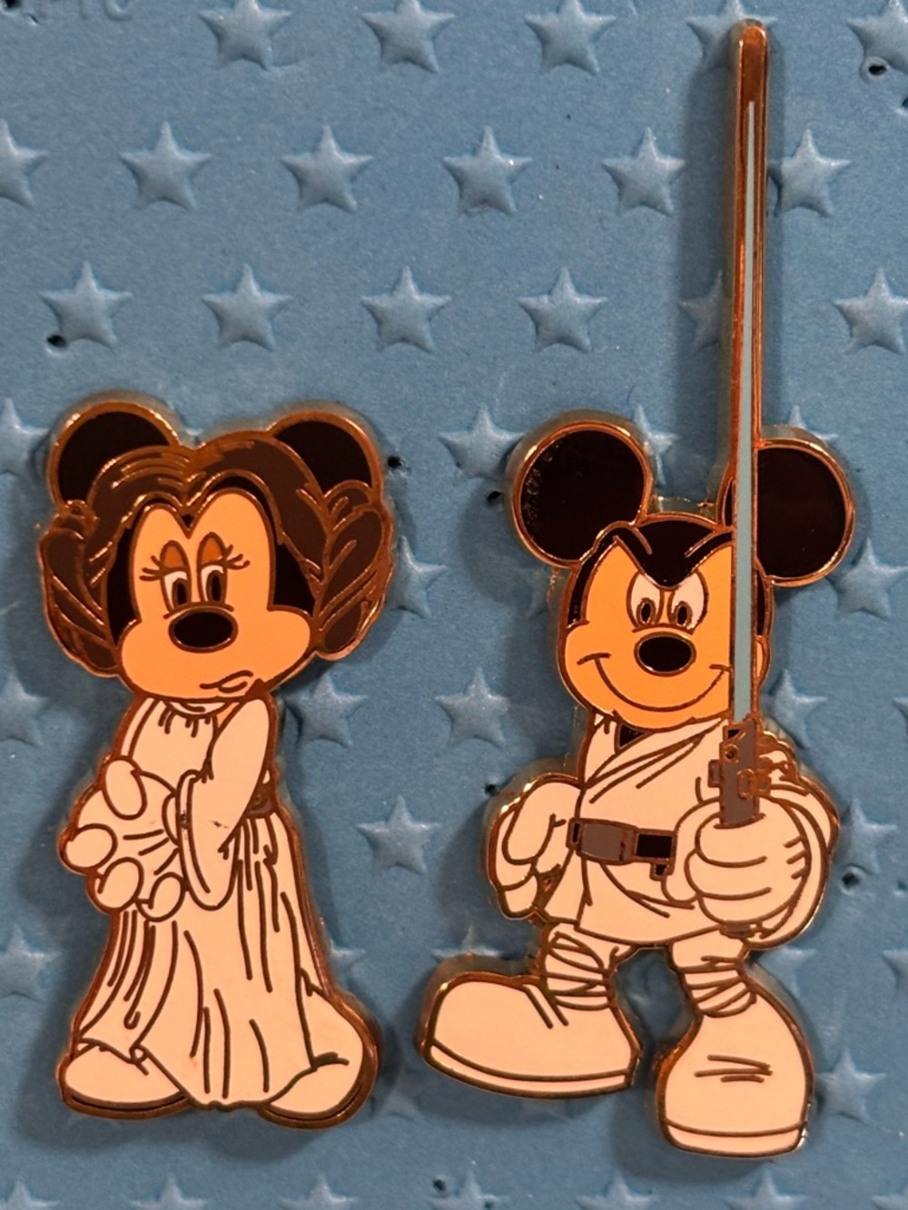 Disneyland Paris Star Wars Mickey Luke Skywalker and Minnie Leia Disney Pin Set